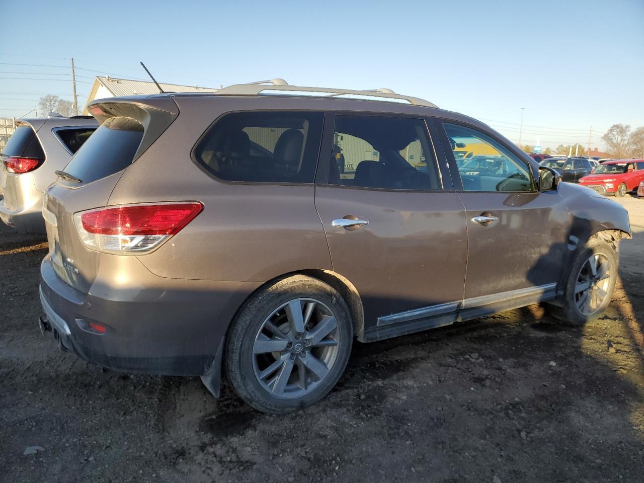 2013 NISSAN PATHFINDER - Фото 3