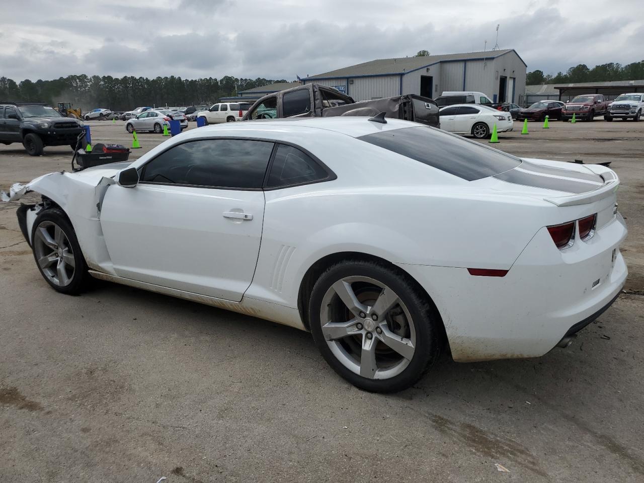 2011 CHEVROLET CAMARO LT - Фото 2