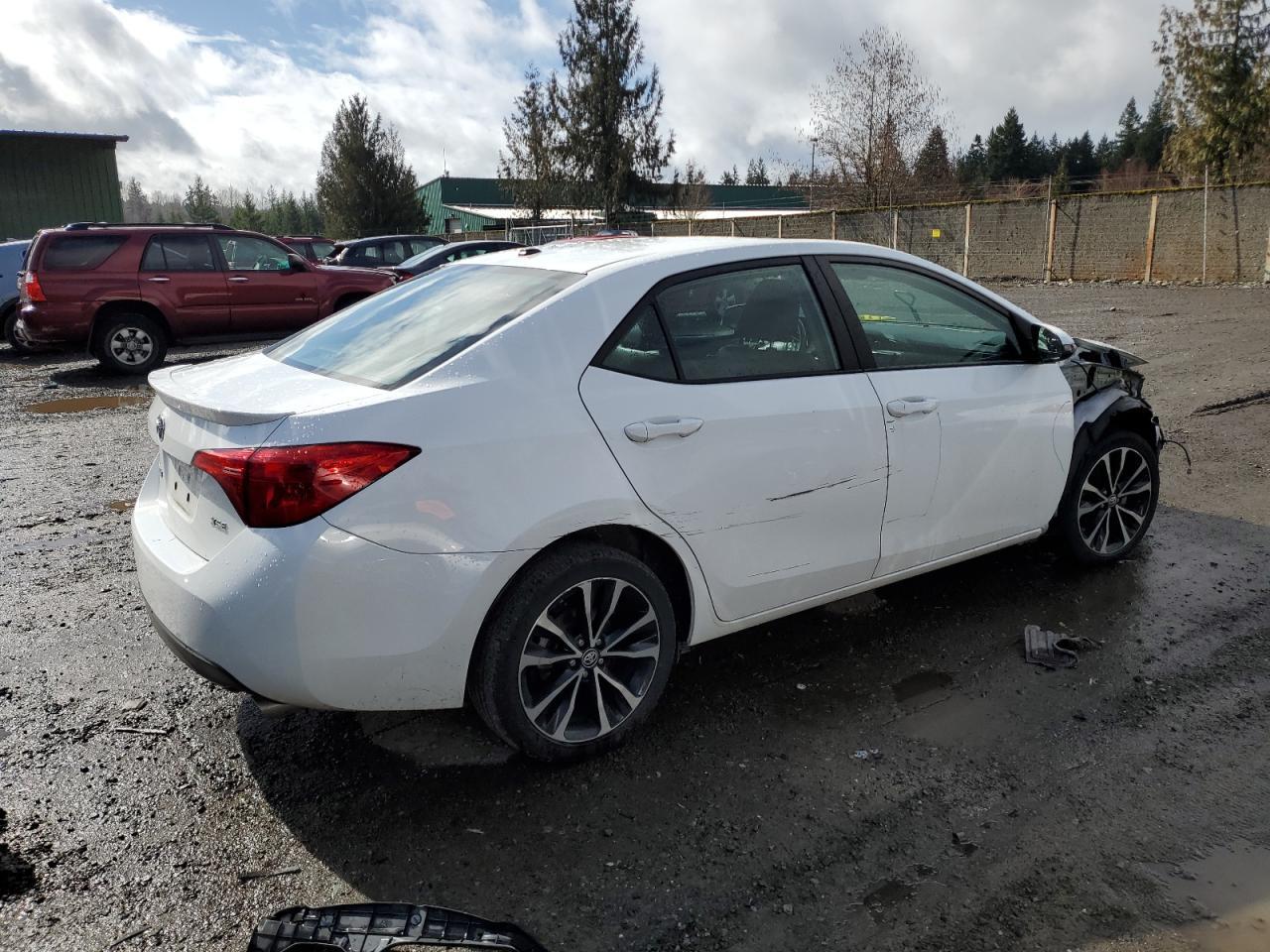2018 TOYOTA COROLLA L - Фото 3