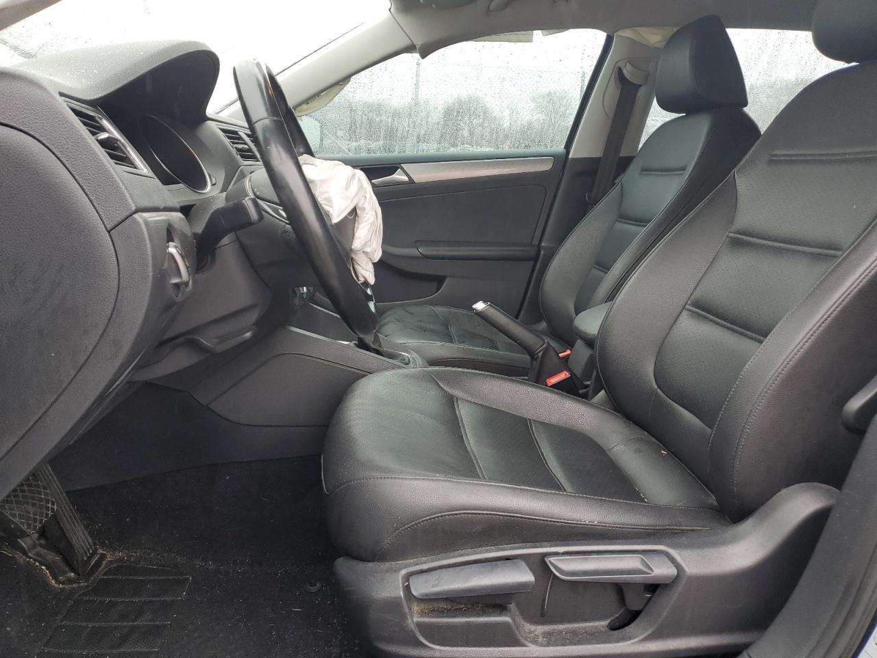 2017 VOLKSWAGEN JETTA SE - Image 7