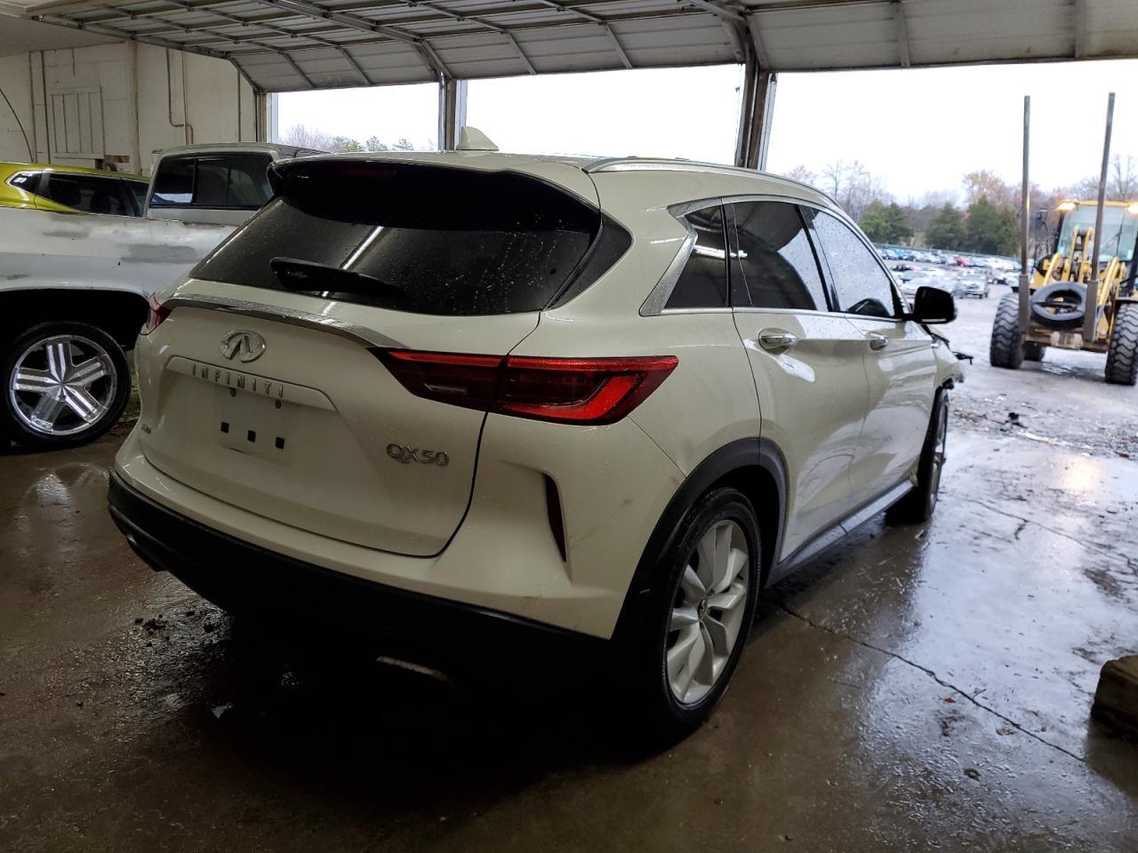 2019 INFINITI QX50 ESSEN - Фото 3