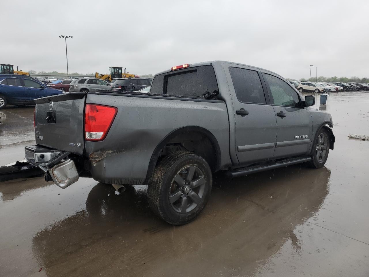 2015 NISSAN TITAN S - Фото 3