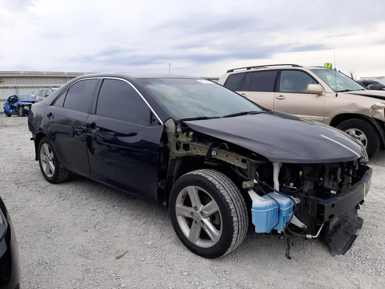 2014 TOYOTA CAMRY L - Image 4