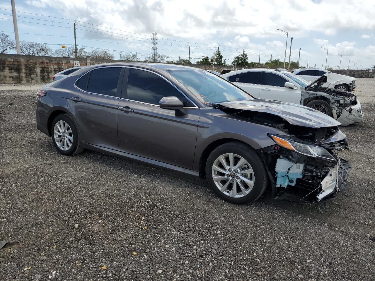 2023 TOYOTA CAMRY LE - Фото 4