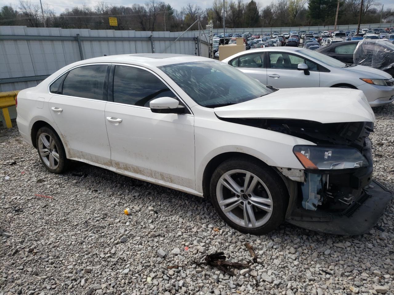 2014 VOLKSWAGEN PASSAT SE - Фото 4