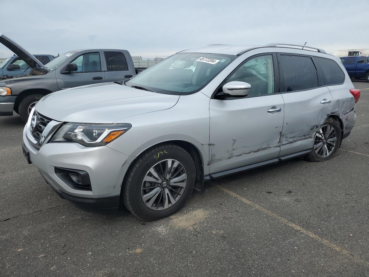 2017 NISSAN PATHFINDER