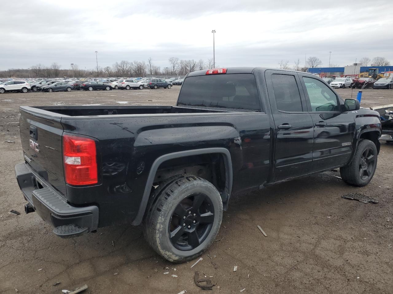 2018 GMC SIERRA K15 - Фото 3