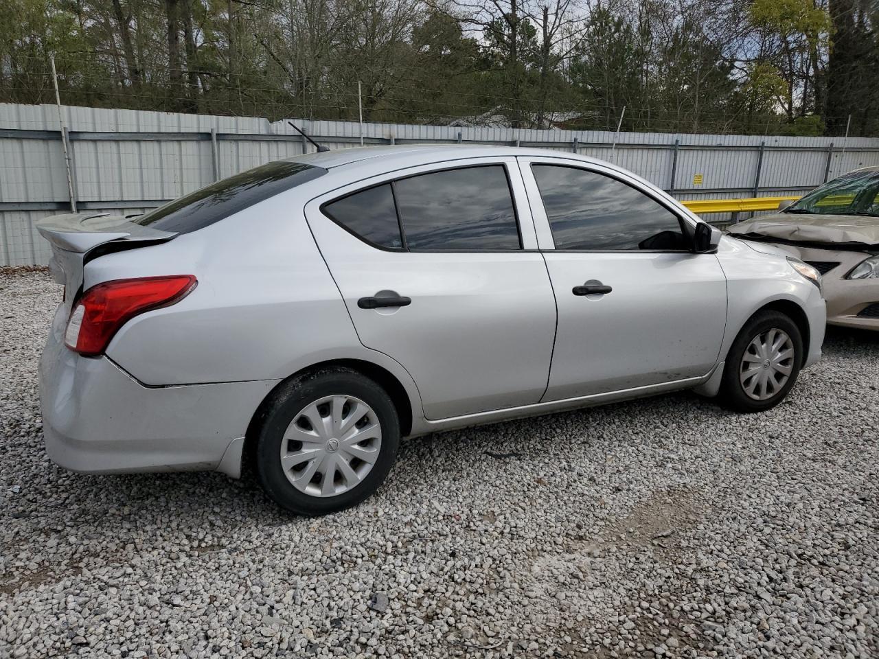 2016 NISSAN VERSA S - Фото 3