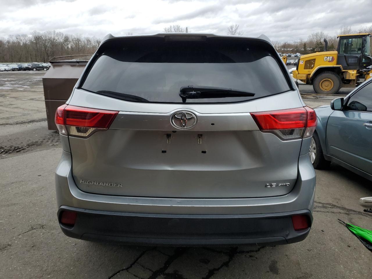 2018 TOYOTA HIGHLANDER - Image 6