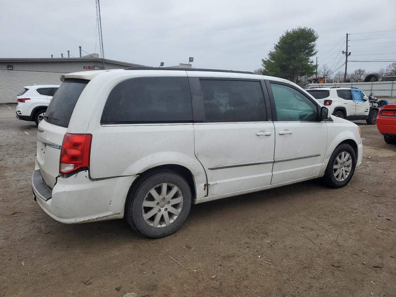 2014 CHRYSLER TOWN & COU - Image 3