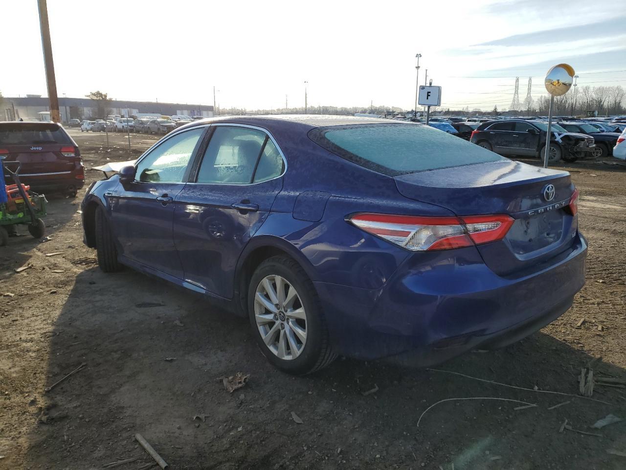 2018 TOYOTA CAMRY L - Фото 2