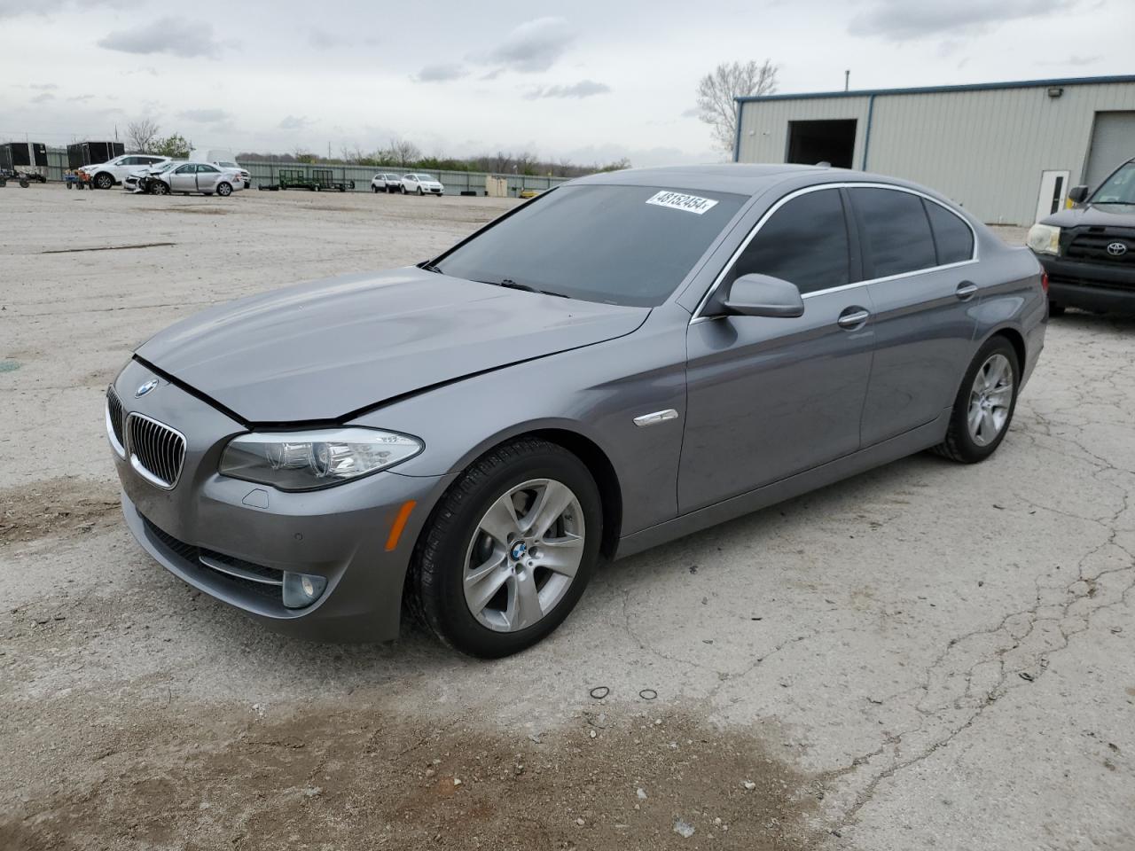 2012 BMW 528 I car image