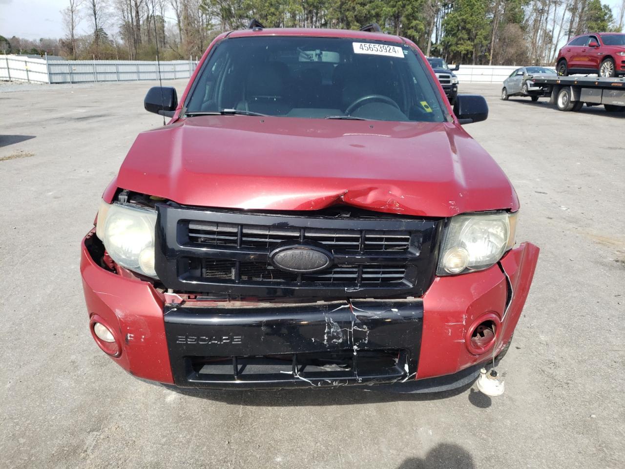 2010 FORD ESCAPE XLT - Image 5