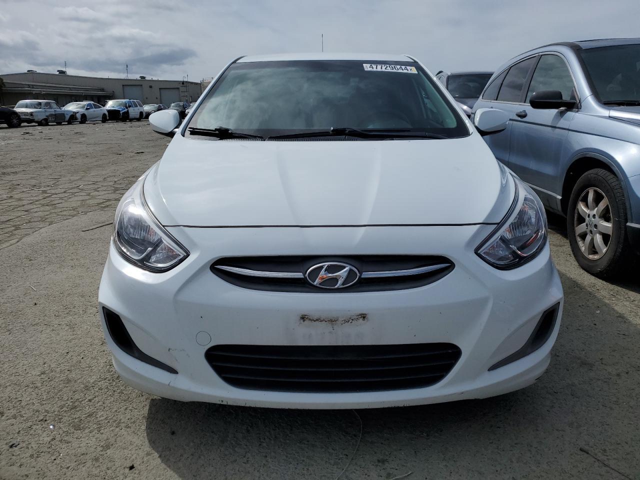 2017 HYUNDAI ACCENT SE - Фото 5