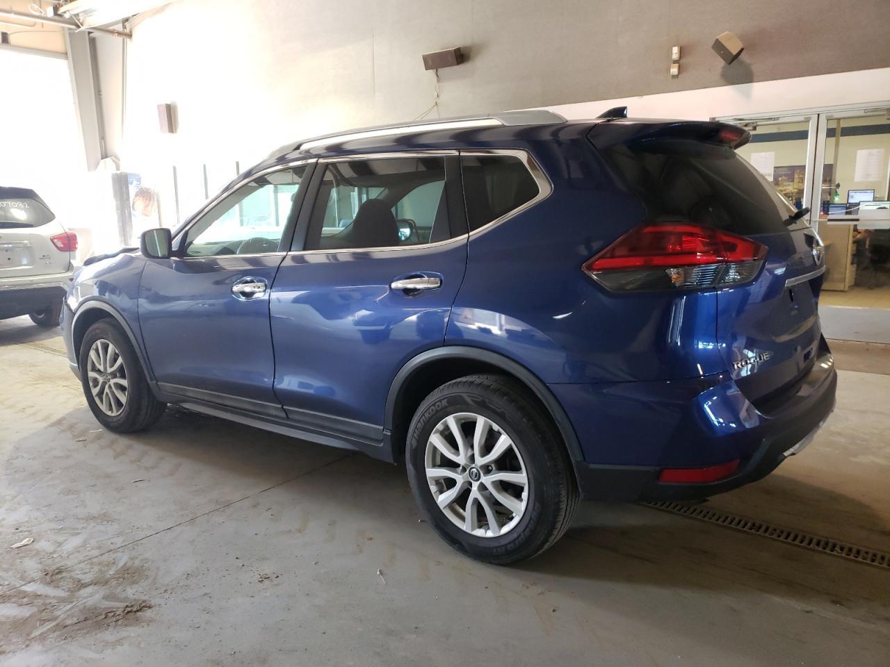 2017 NISSAN ROGUE S - Фото 2