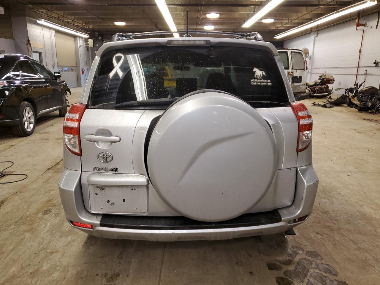 2011 TOYOTA RAV4 - Image 6