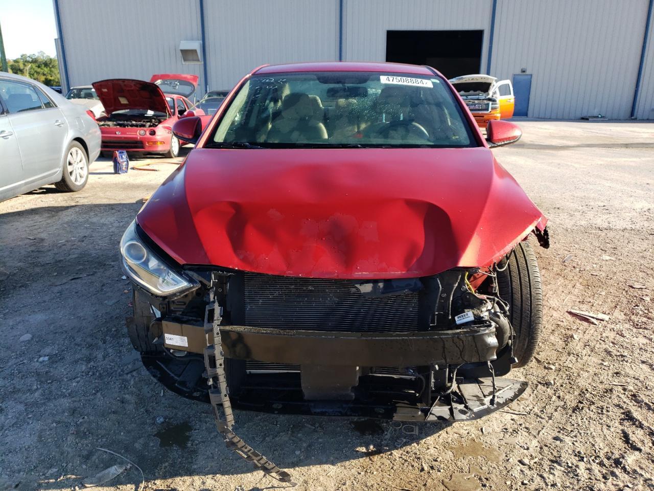 2018 HYUNDAI ELANTRA SE - Фото 5