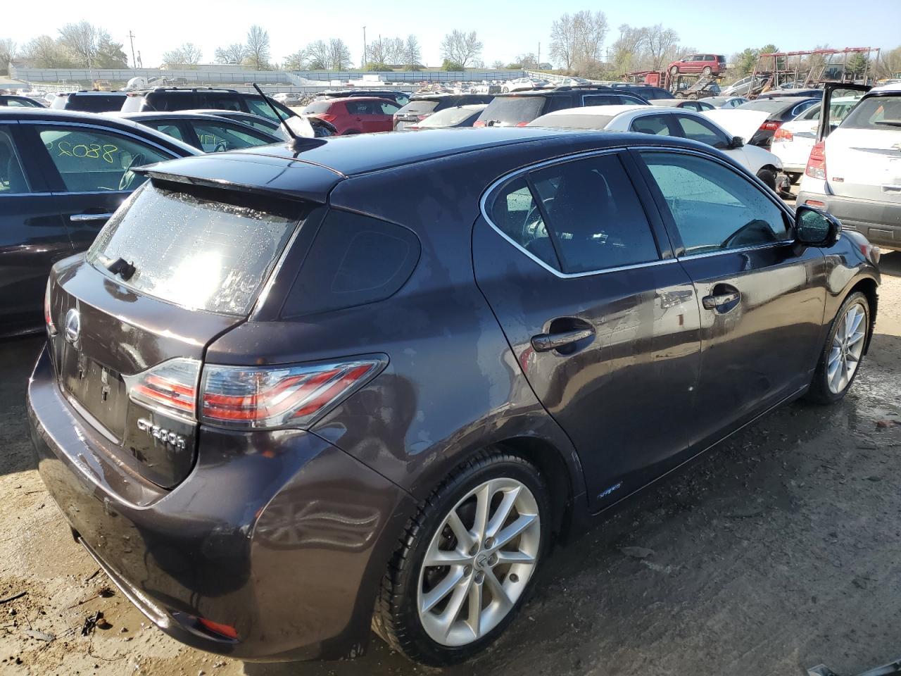 2013 LEXUS CT 200 - Фото 3