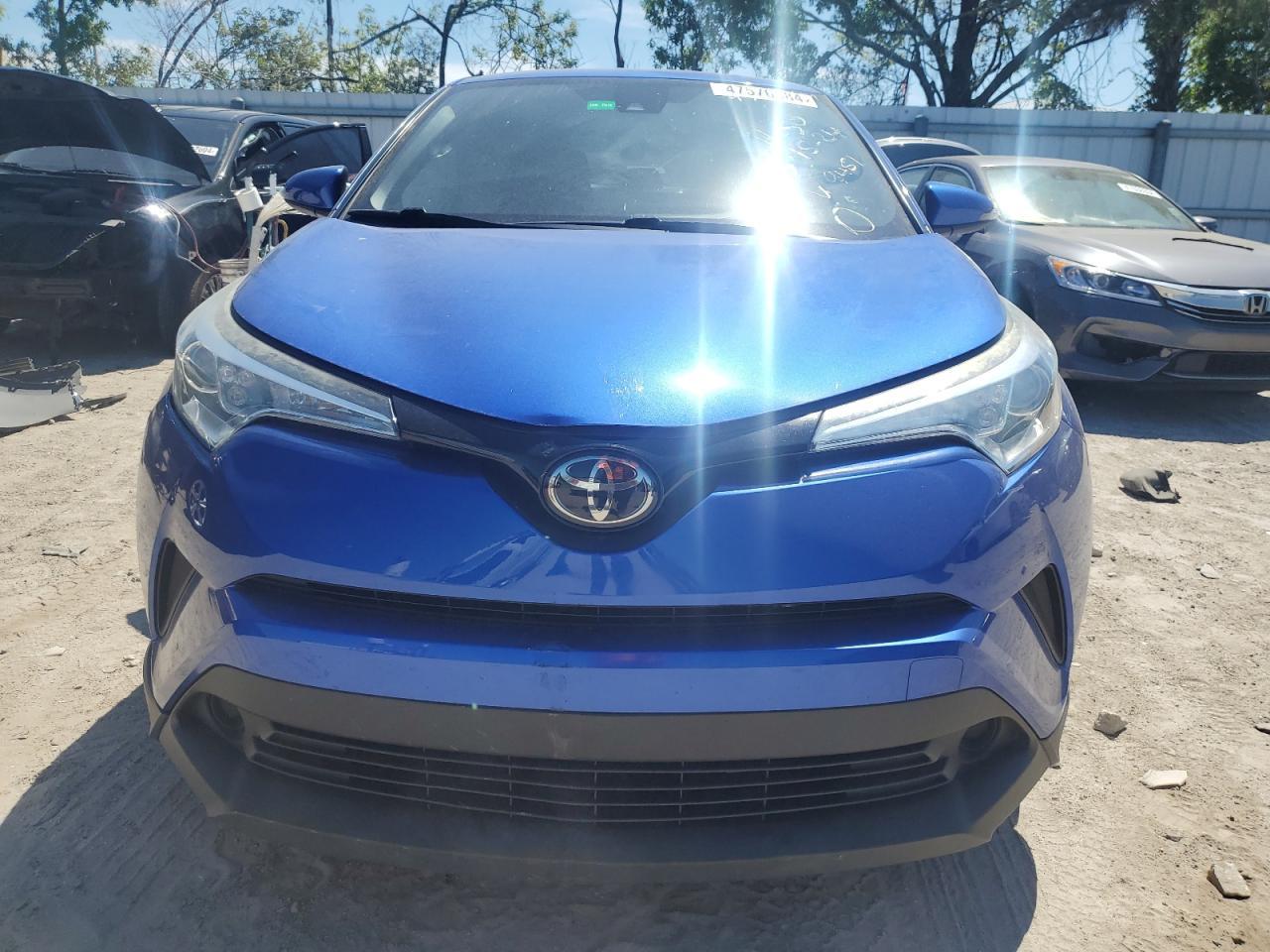 2019 TOYOTA C-HR XLE - Фото 5