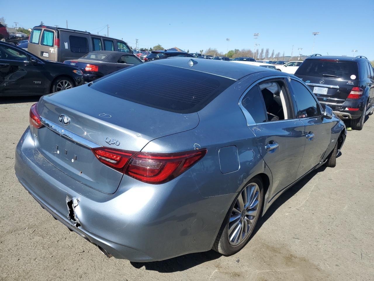 2018 INFINITI Q50 LUXE - Фото 3