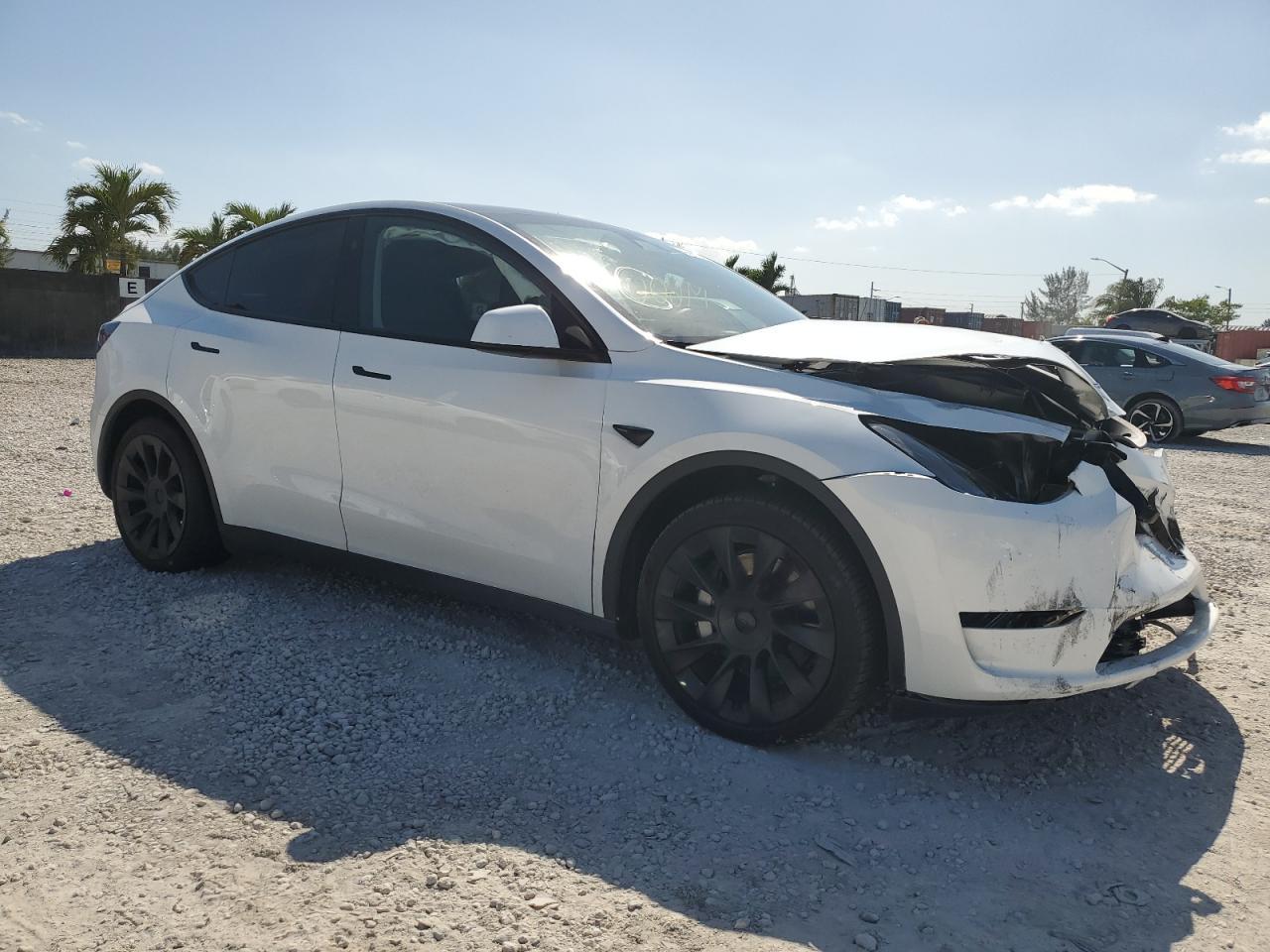 2023 TESLA MODEL Y - Фото 4