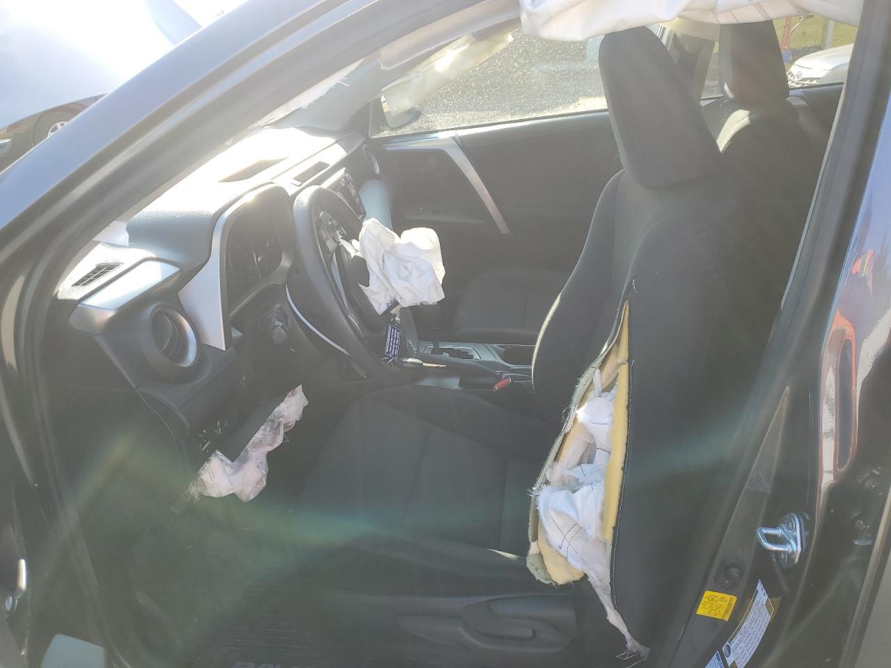 2018 TOYOTA RAV4 LE - Image 7