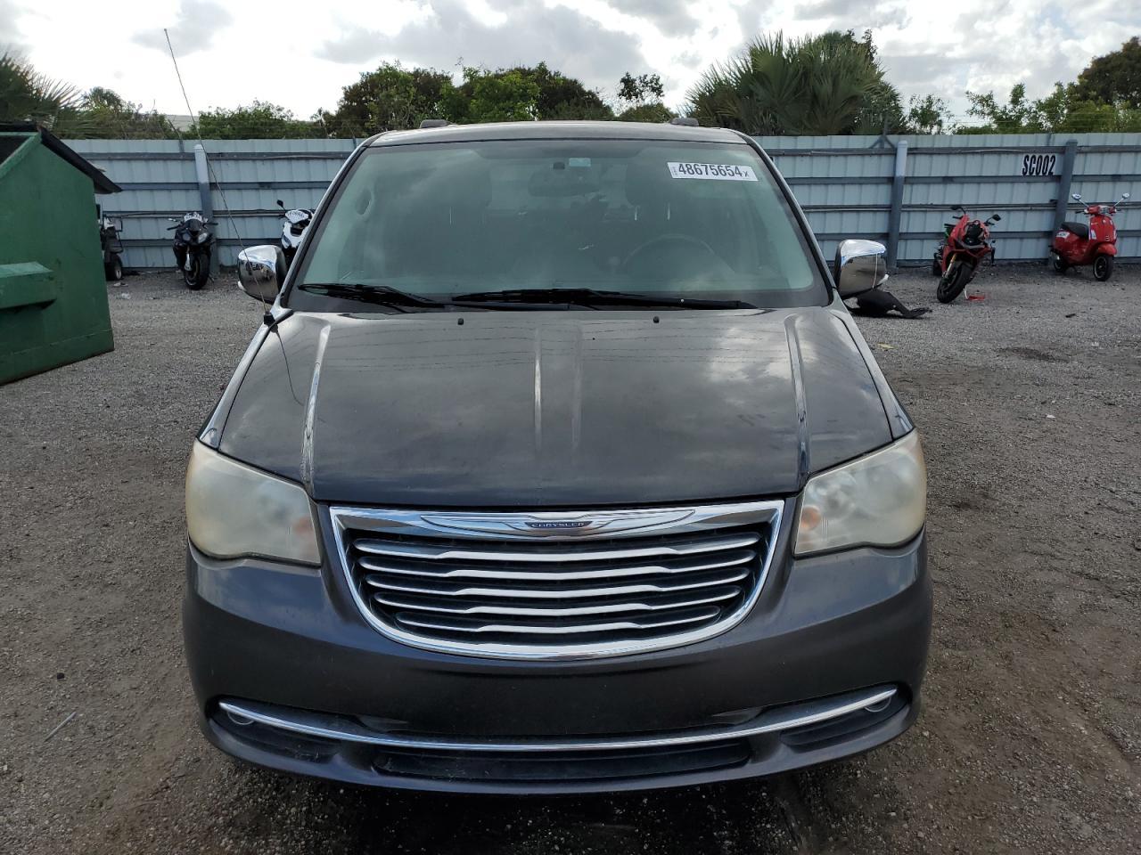 2014 CHRYSLER TOWN & COU - Фото 5