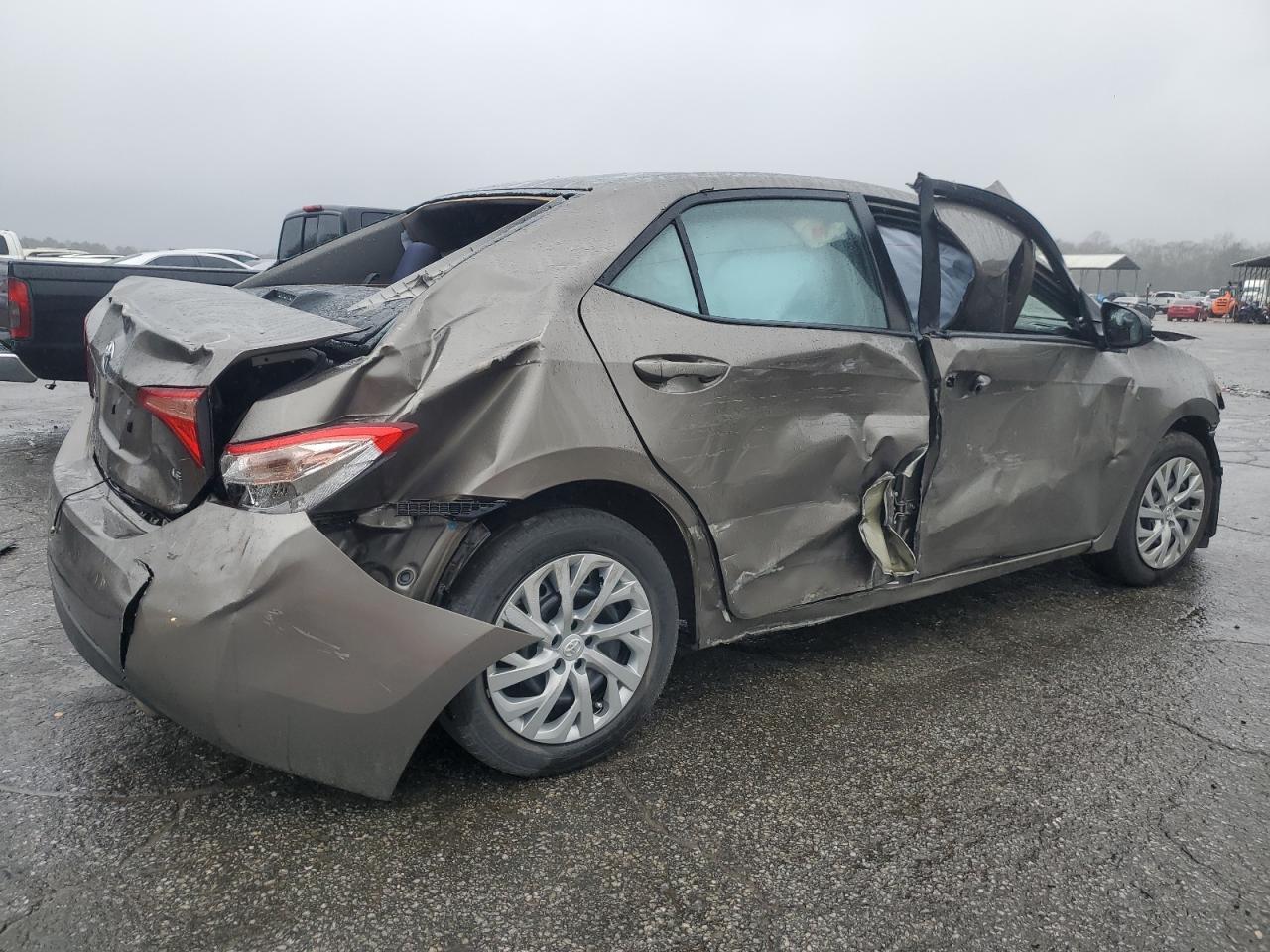 2019 TOYOTA COROLLA L - Фото 3