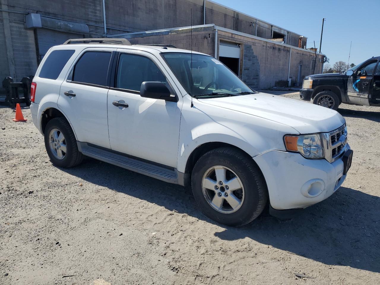 2010 FORD ESCAPE XLT - Фото 4
