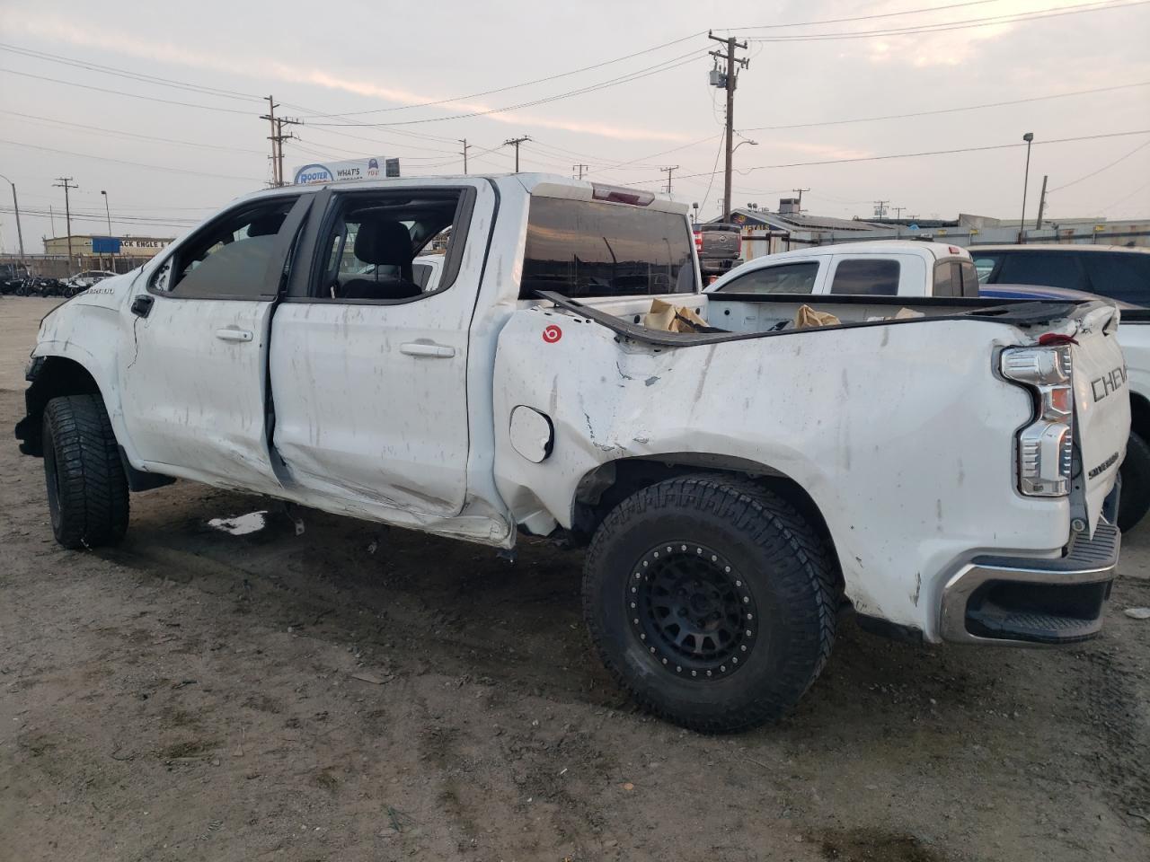 2019 CHEVROLET SILVERADO - Image 2