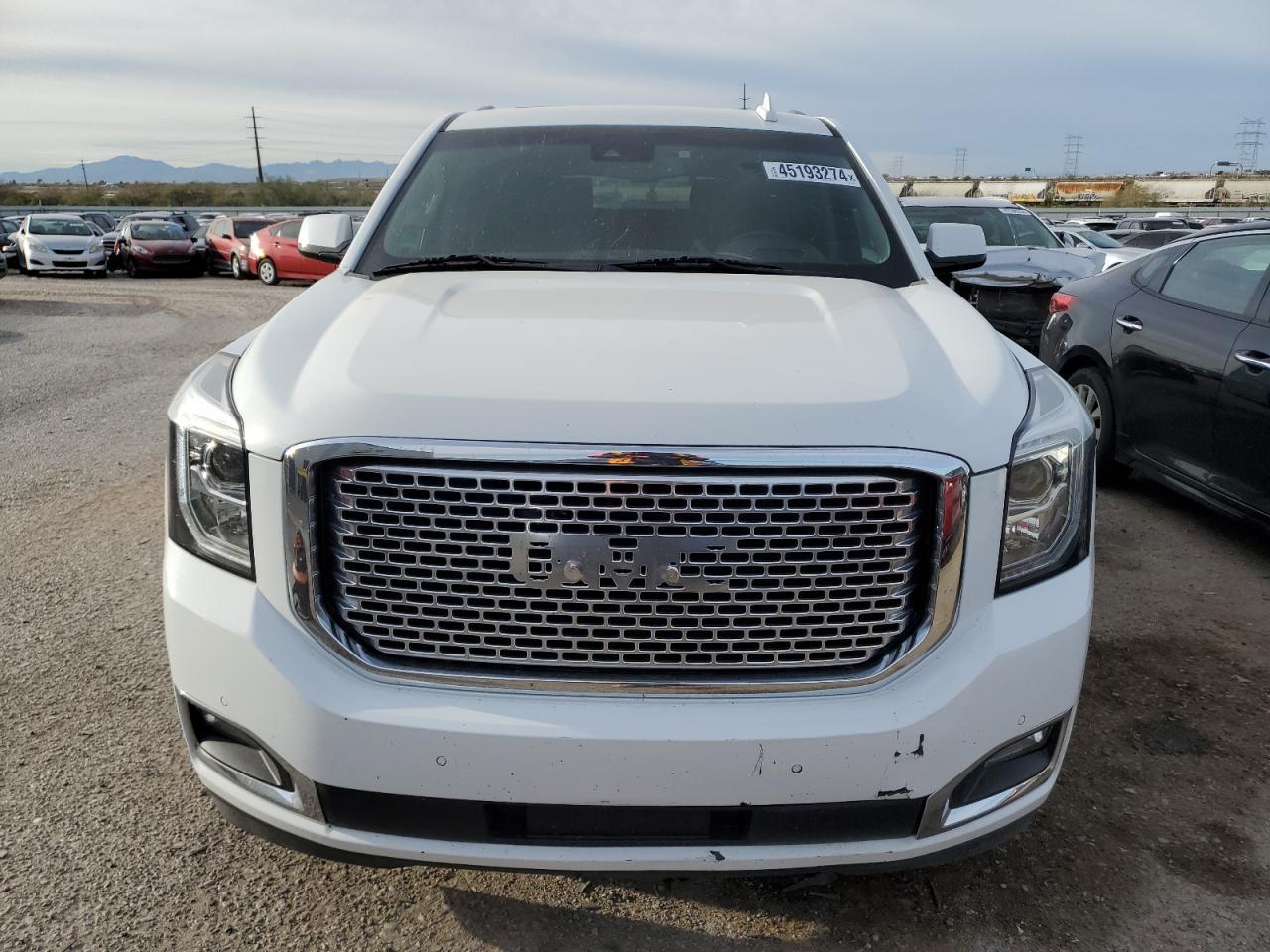 2017 GMC YUKON DENA - Фото 5