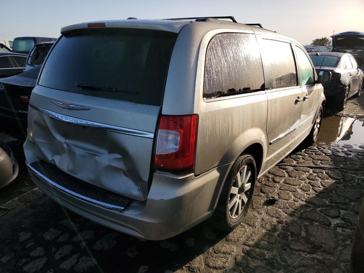 2014 CHRYSLER TOWN & COU - Фото 3