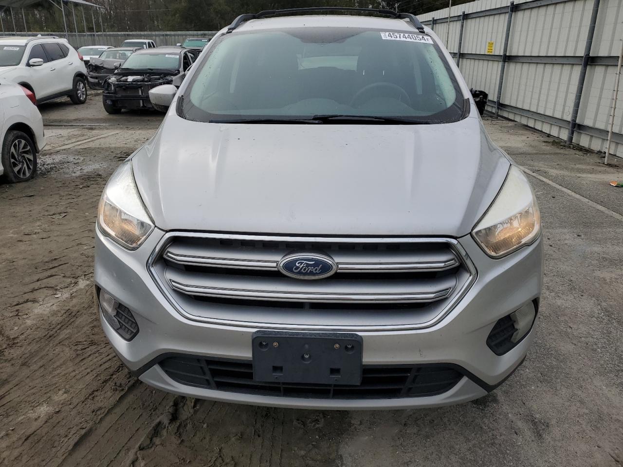 2017 FORD ESCAPE SE - Image 5