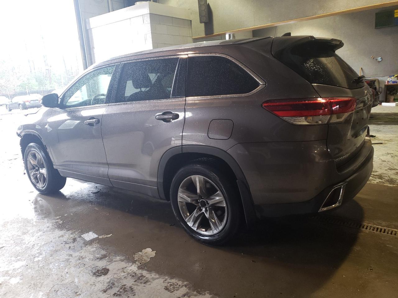 2019 TOYOTA HIGHLANDER - Image 2