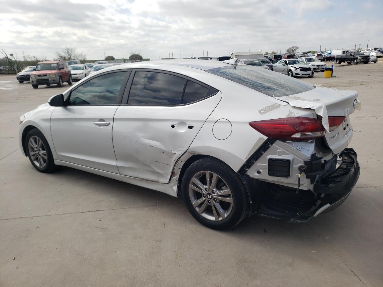 2018 HYUNDAI ELANTRA SE - Фото 2