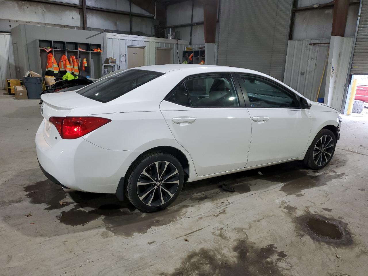 2019 TOYOTA COROLLA L - Image 3