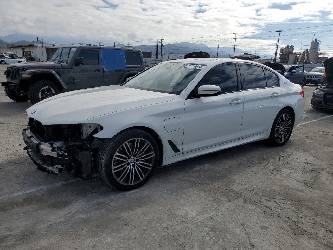 2019 BMW 530E car image