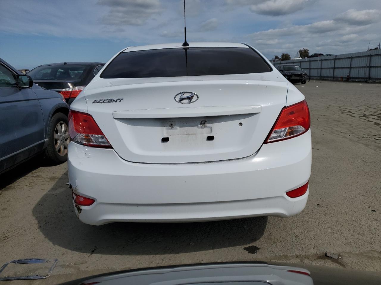 2017 HYUNDAI ACCENT SE - Фото 6