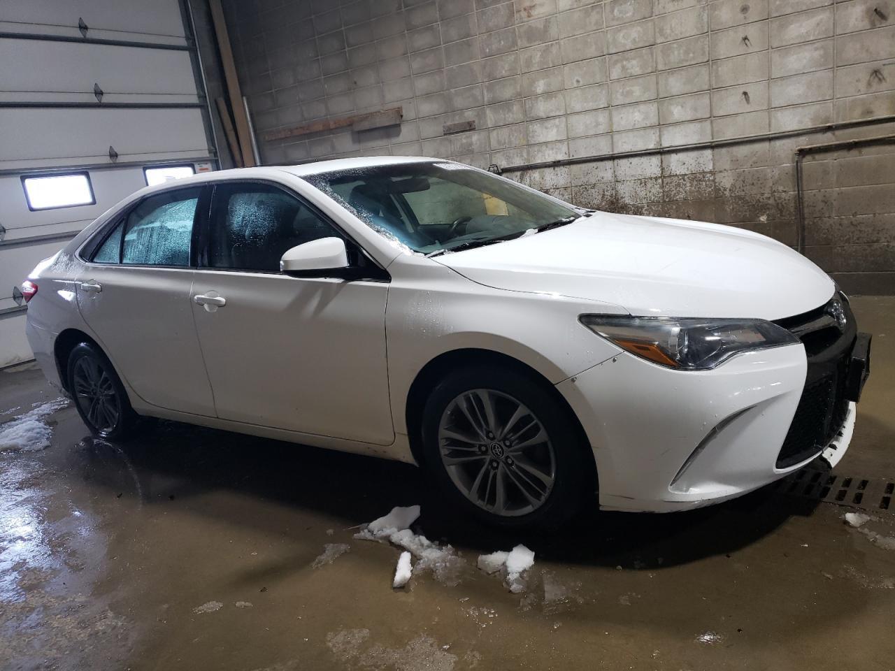 2015 TOYOTA CAMRY LE - Image 4