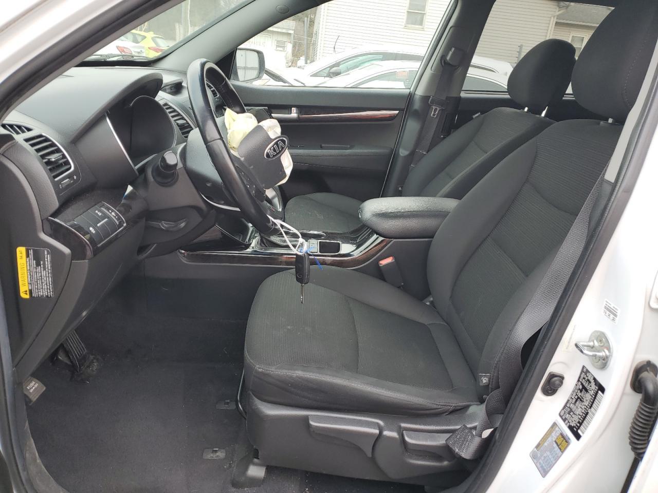 2014 KIA SORENTO LX - Image 7