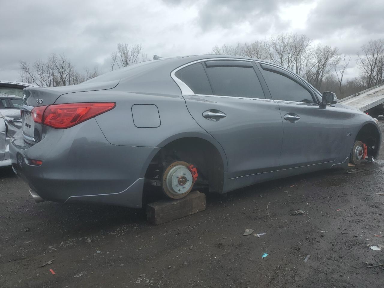 2016 INFINITI Q50 PREMIU - Фото 3