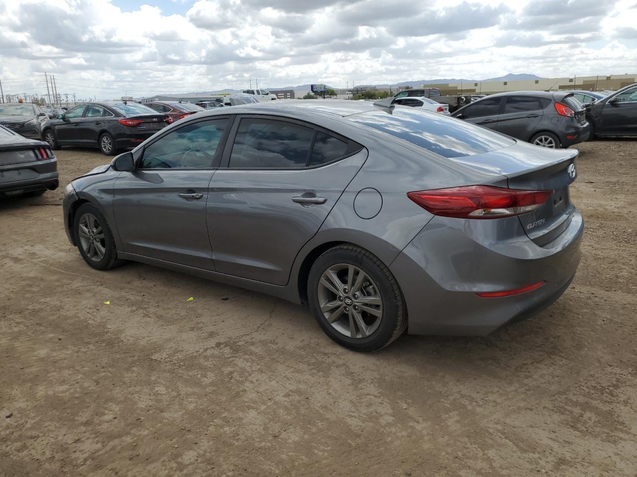 2018 HYUNDAI ELANTRA SE - Image 2