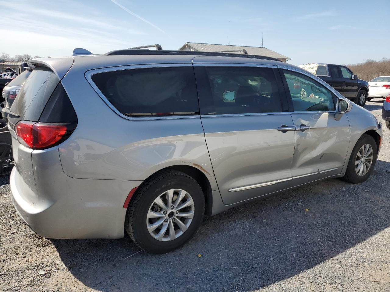 2017 CHRYSLER PACIFICA T - Image 3