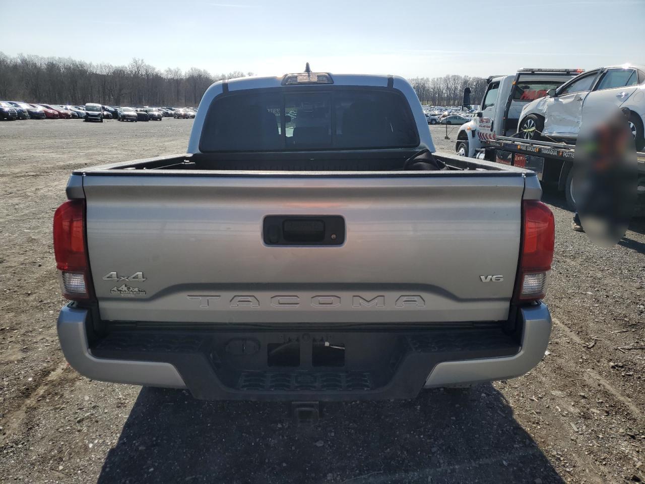 2019 TOYOTA TACOMA DOU - Фото 6
