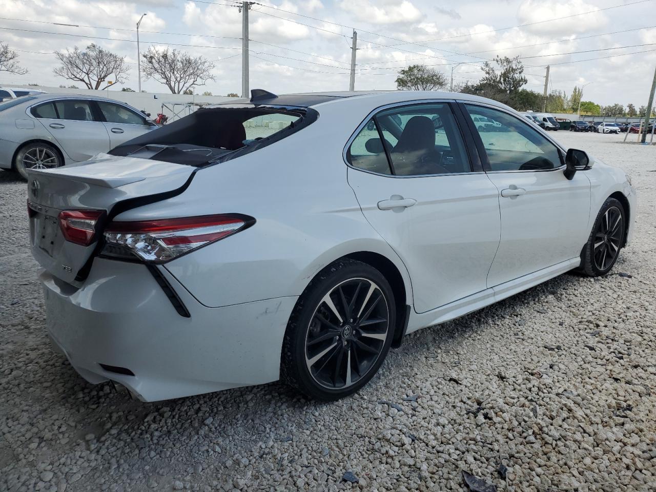 2019 TOYOTA CAMRY XSE - Image 3