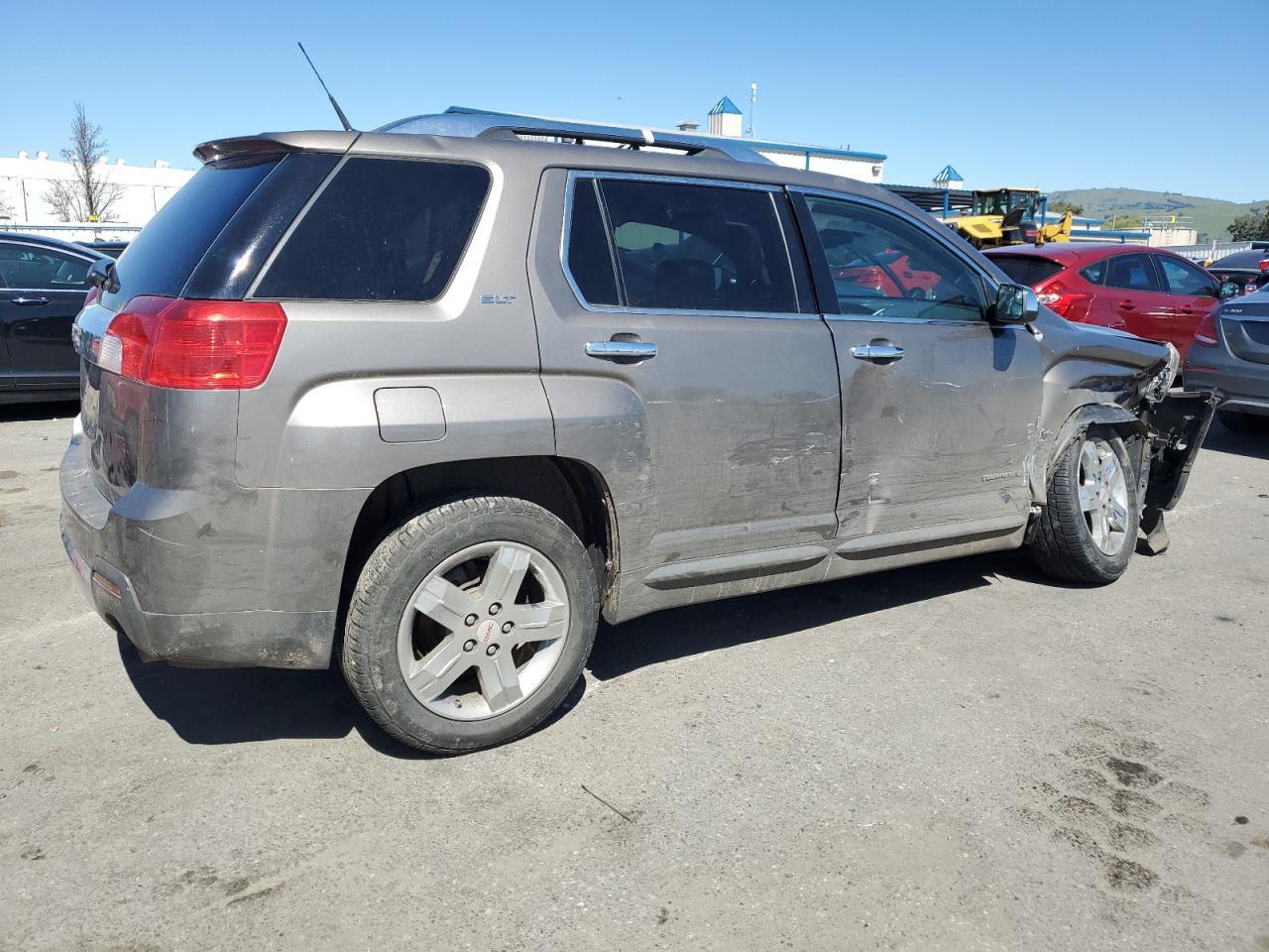 2012 GMC TERRAIN SL - Фото 3