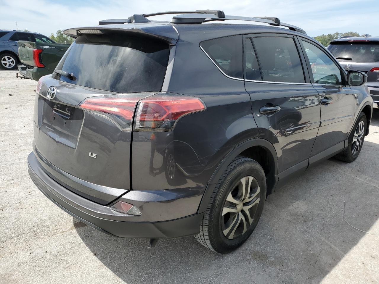 2017 TOYOTA RAV4 LE - Image 3