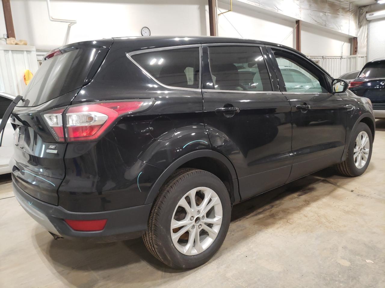 2017 FORD ESCAPE SE - Image 3