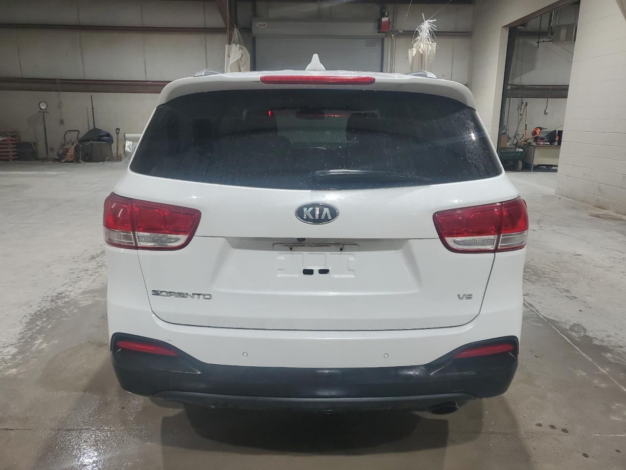 2017 KIA SORENTO LX - Фото 6