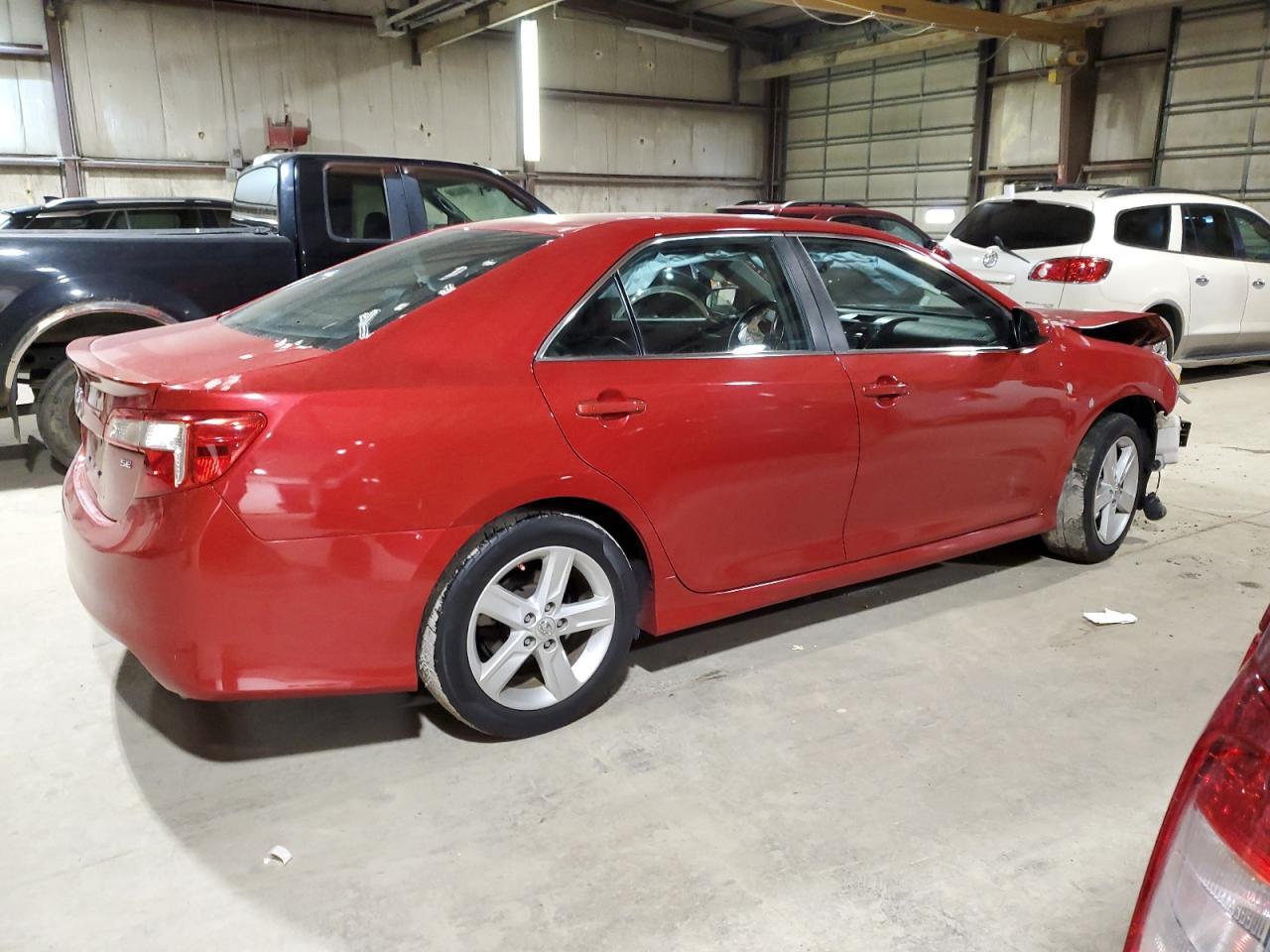2014 TOYOTA CAMRY L - Фото 3